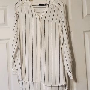 NWOT apt 9 dress shirt.  Black and white.